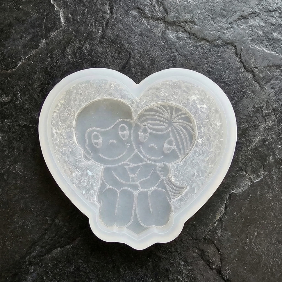 Силиконовый молд - Кристаллическое сердечко Love is